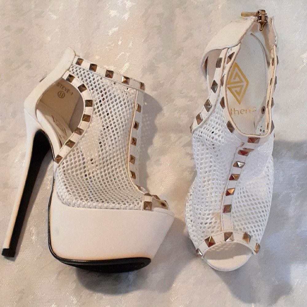 Peep toe platform heels